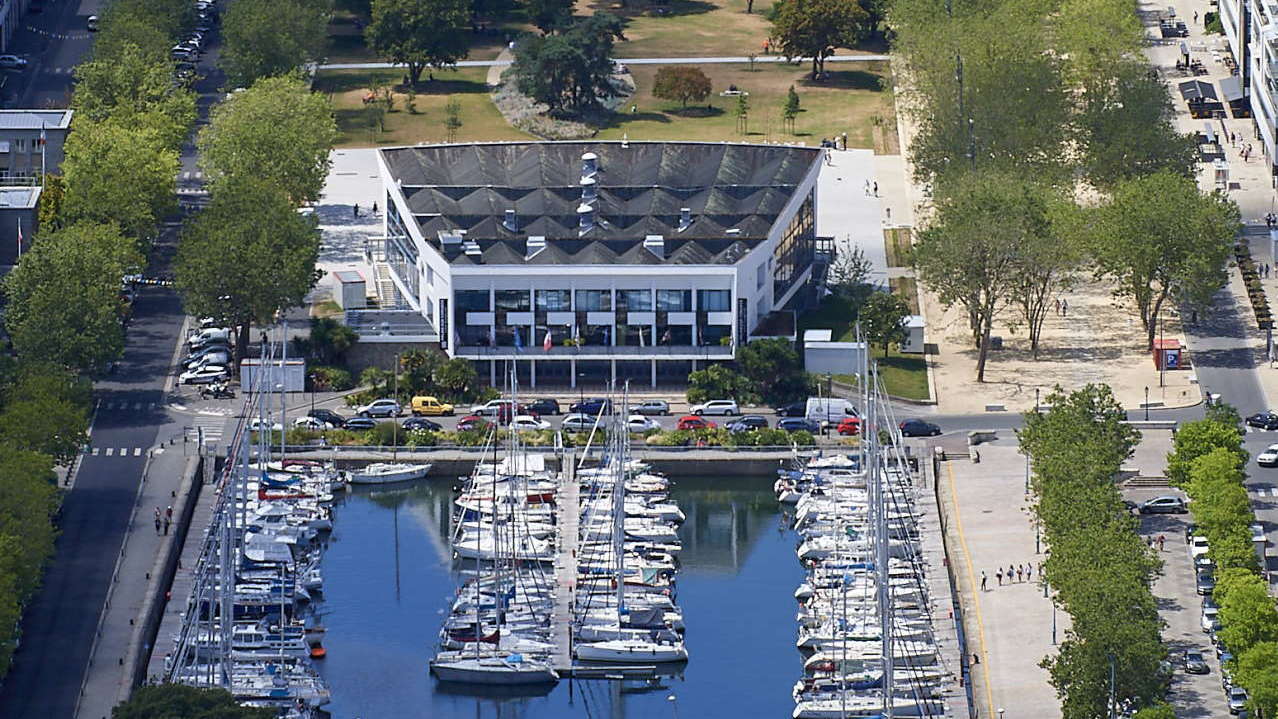 Bassin à flot palais des congrès jardin Jules Ferry