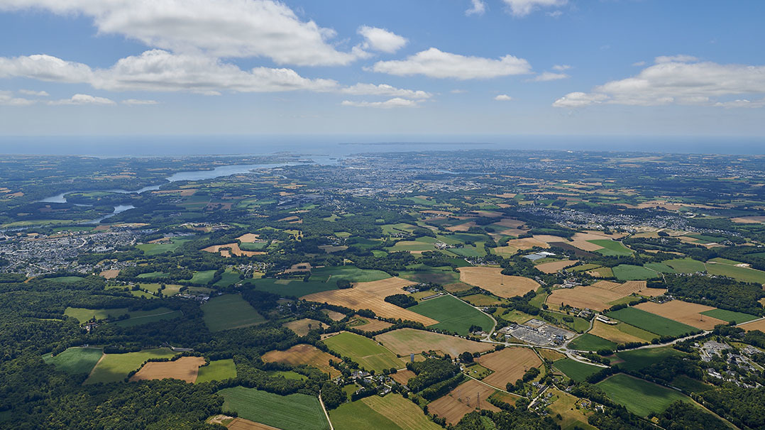 Vue aérienne campagne Lorient Agglomération