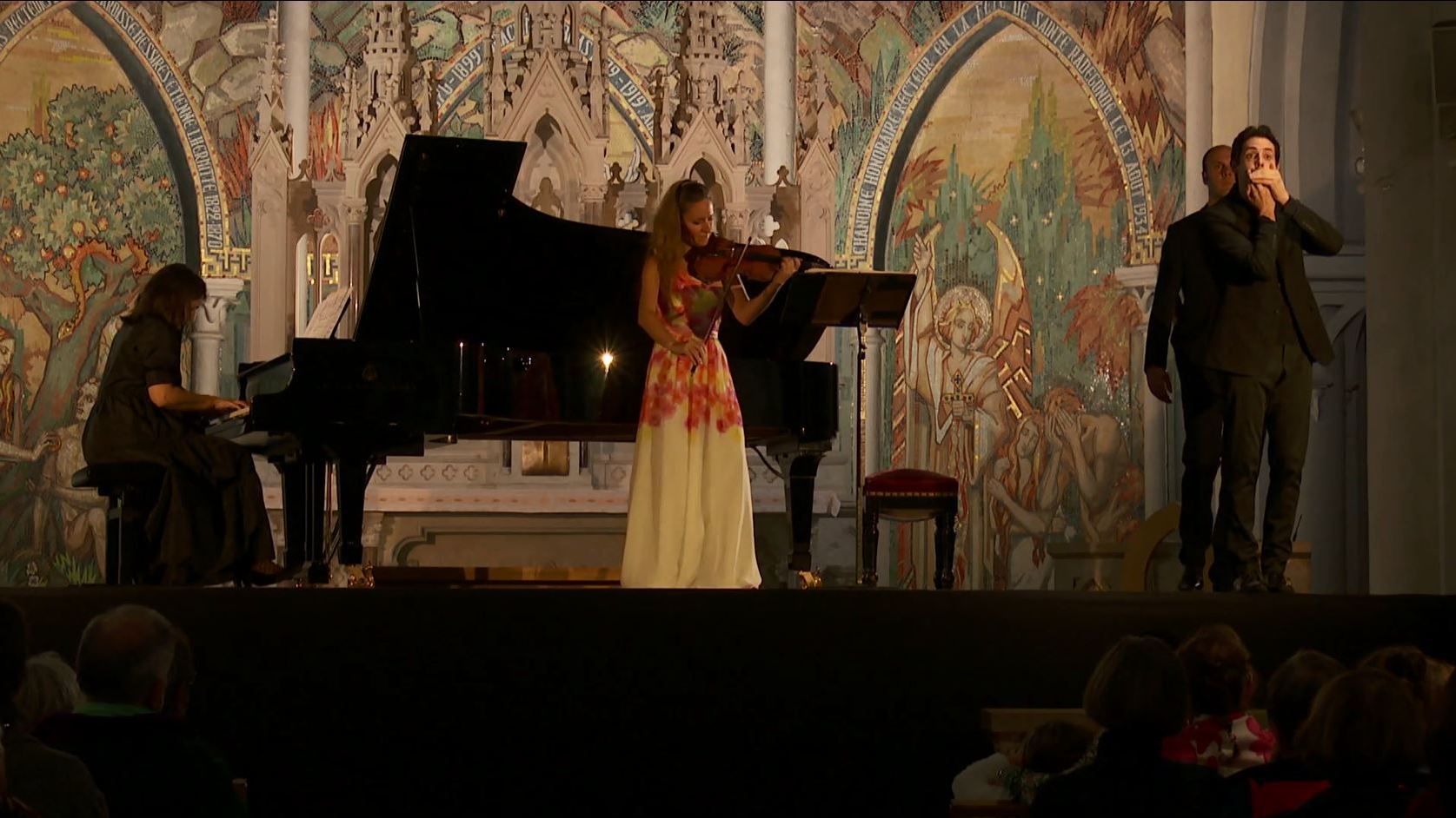 [VIDEO] Concert "Symphonie des oiseaux" dans l'église Sainte-Radegonde à Riantec