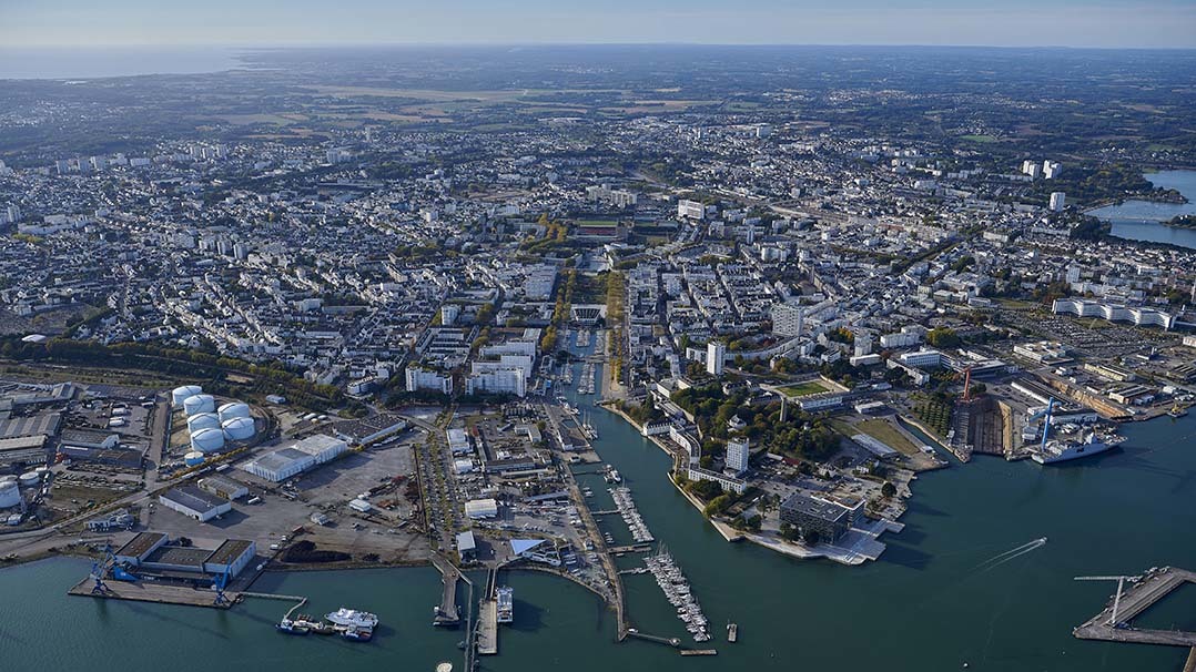 Vue aérienne de l'avant-Port de Lorient