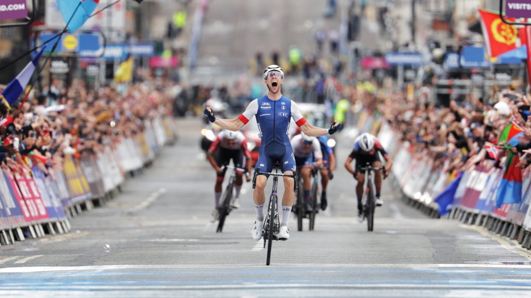 Axel Laurance champion du monde espoirs sur route