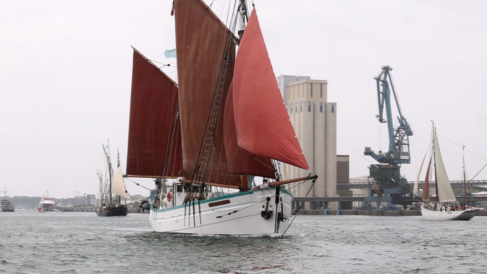 Au cœur de la grande Parade de bateaux de Lorient Océans