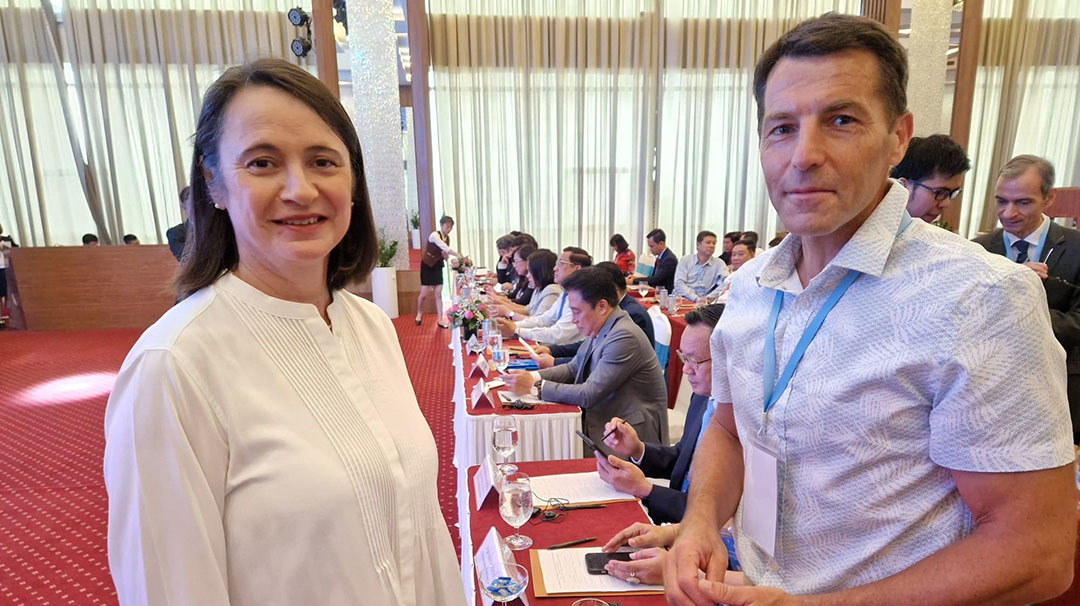 Emmanuelle Pavillon-Grosser, Consule générale du Vietnam et Laurent Duval