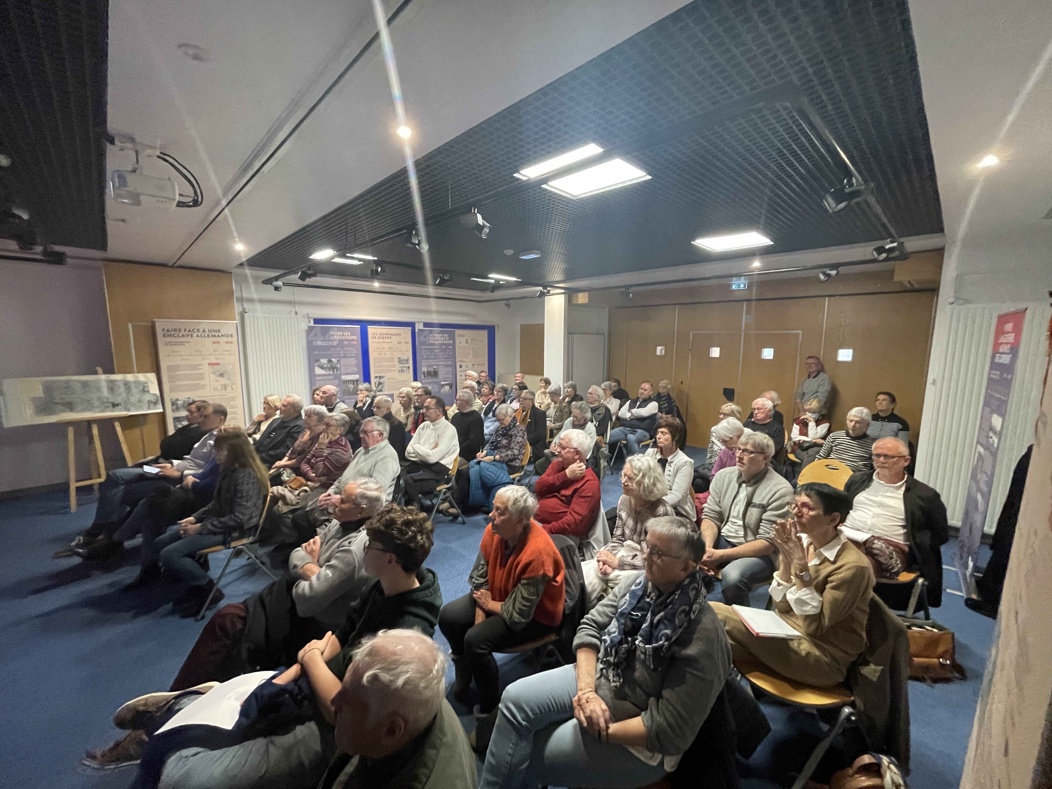 Photo de la conférence La libération de la Poche de Lorient en mars à Caudan